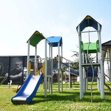 Szmaragdowy * Ustronie Morskie